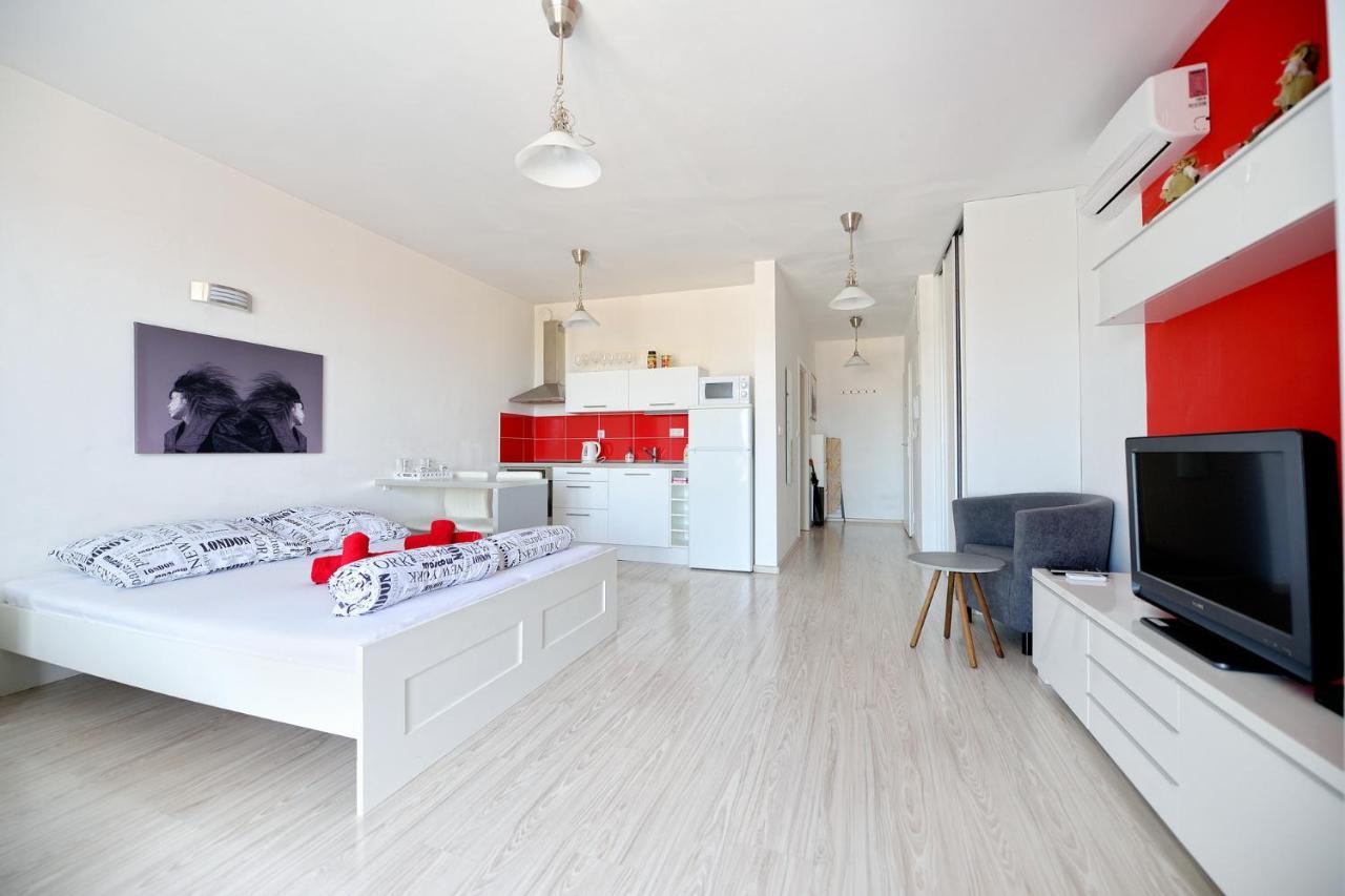 Apartman Centroom Piest'any Extérieur photo