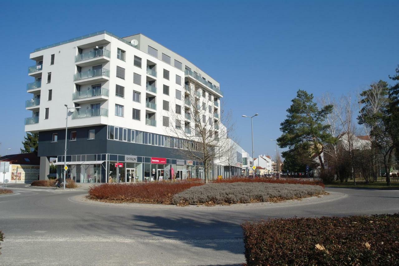 Apartman Centroom Piest'any Extérieur photo